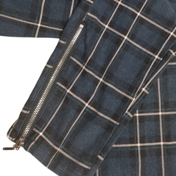 Torrid Cropped Plaid Zipper Embellished Jegging - Picture 3 of 7